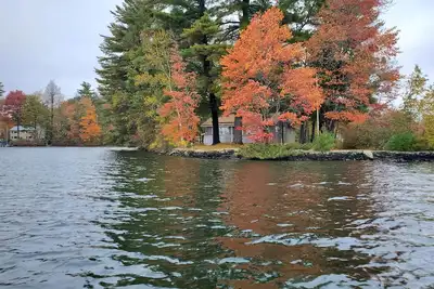 Image de Cabin on Woodbury Pond