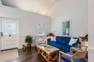 Image de Private Parking & Near Downtown - Lil' Bit