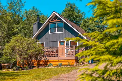 Image de Dog Friendly Poconos Chalet with Fireplace. Close to Lakes, skiing & Kalahari
