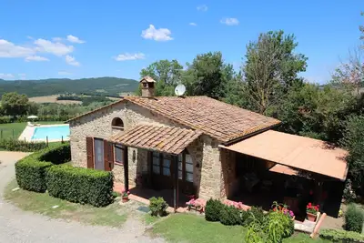 Image de Appartement indépendant avec piscine dans une ferme