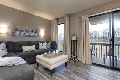 Image de One Bedroom Royale Retreat | Amenities Views Golf