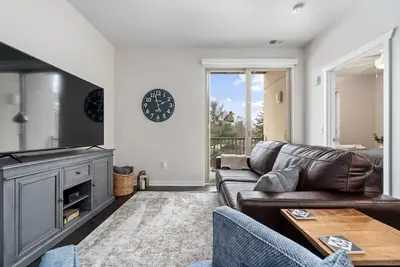 Image de *Tasteful Tc Themed Trailside Condo*