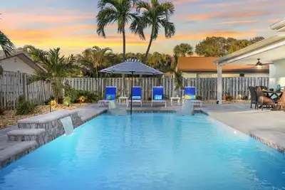Image de Cocoa Beach Bliss-Pool-Game room-Walk to Beach