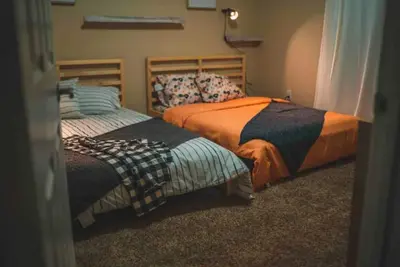 Image de Still Nourish® Meet Divine: Home away from Home!