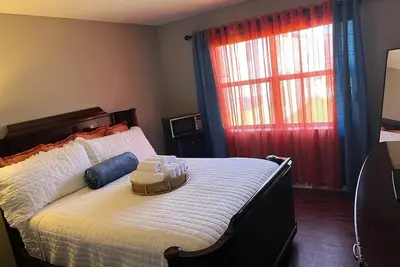 Image de this entire unit consist of 3 bedrooms