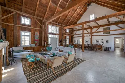 Image de Magnificent Wainscott Summer Rental - 5 Minute Walk to Beach