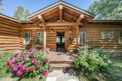 Image de Rustic Elegance, Quiet, 20 min from Town or Teton Village. Sleeps 9