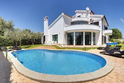 Image de Maison de vacances Medulin pour 1 - 10 personnes avec 4 chambres à coucher - Maison de vacances