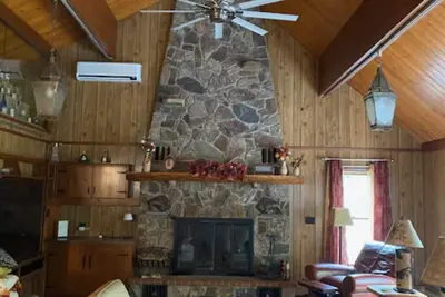 Image de Unique Adirondack Estate on Hudson River - near Gore Mountain & Lake George