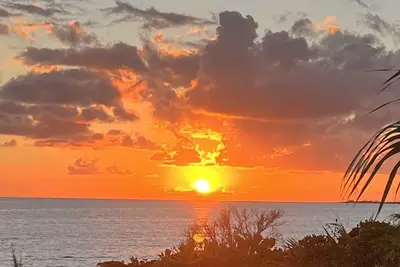 Image de Beautiful home in Pigeon Cay 100 steps away from the Caribbean!