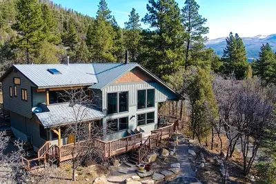 Image de Luxury Lodge ✨Close to Ski Hill & Durango 🏔️ Hot Tub with Mountain Views