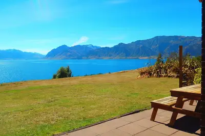 Image de Lakefront House - overlooking Lake Hawea