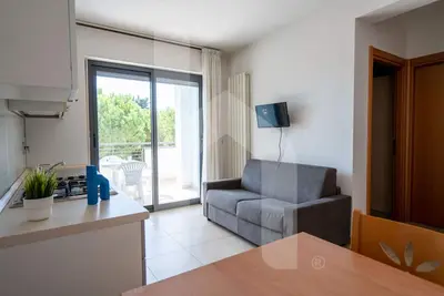 Image de Holiday Rendez Vous 28 - Second floor apartment with side sea view