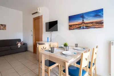 Image de Holiday Rendez Vous 14 - Ground apartment with balcony and side sea view
