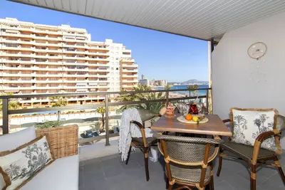 Joli appartement pour 4 personnes avec climatisation, Wifi, piscine, Tv et terrasse