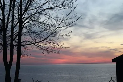 Image de Cheerful life at cottage 2 bedroom on Lake Erie