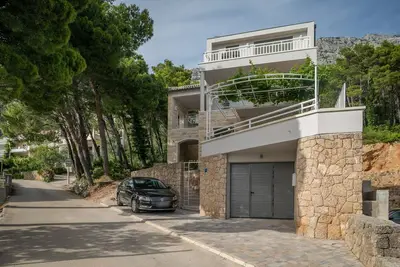 Image de Appartement de deux chambres avec le balcon et la vue sur le mer Brela, Makarska (A-19345-c)