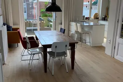 Image de Haarlem sunny appartment 125m2 with terrace and Bbq (max 4 adults / 5 incl kids)
