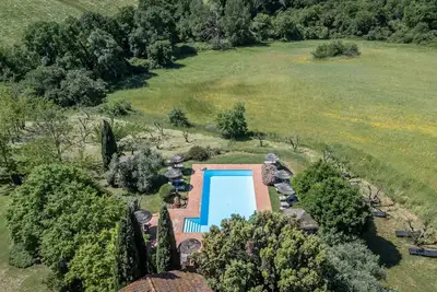 Appartement La Lavanda avec terrasse, piscine partagée et Wi-Fi