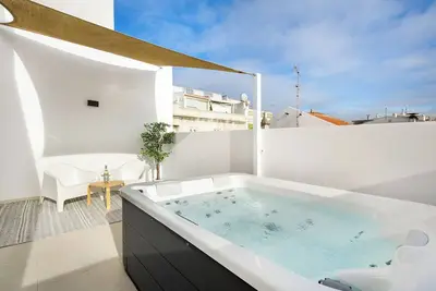 Image de Elegance and Charm at Heart of Historical Center