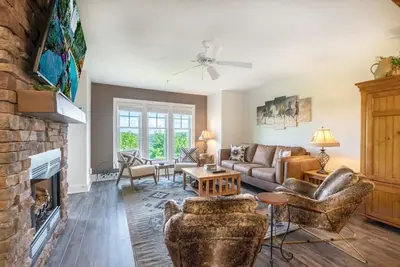 Image de Cedar Wood Rf1- Newly Renovated, Mountain View, 2 King Beds, Gated Resort, Indoor/ Outdoor Pools. . .