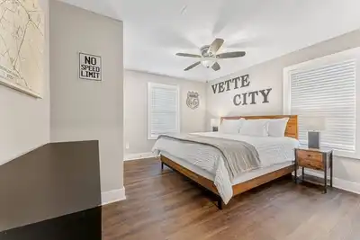Image de Vette City! 4 Beds/4 Baths + 2 King Beds | Bg, Ky