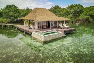 Pan015 - Cabane de luxe avec piscine privée à Bocas del Toro