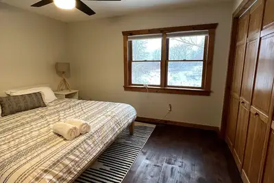 Image de ❤⛷❄❤New! ☃⛷❄ Creekside Cabin-10 mins to Evl
