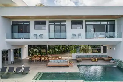 Image de Deluxe Modern 3 bedroom villa with pool, panoramic ocean view-5 min to the beach