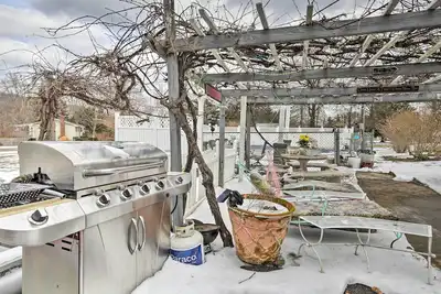 Image de Pet-Friendly Hopewell Junction Apt w\/ Grill!