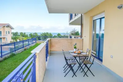 Image de G. Bay C18 - First floor apartment with balcony and hill view