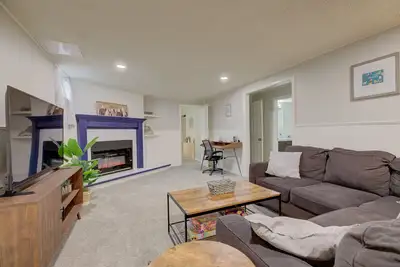 Image de ꧁ Cozy, 2 bed & 1 bath Lower Level Suite ꧂