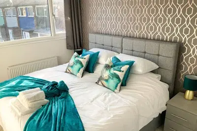 Image de De Montfort House is a lovely 2 bedroom house in the Streatham.