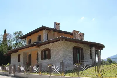 Image de Beautiful 4 bed house in Urbino in the Marche