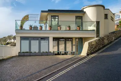 Image de The Beach House - a house that sleeps 6 guests in 3 bedrooms