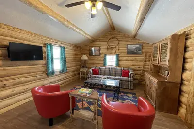 Image de Lil' Cabin on the Wind River - newly renovated, in town location!