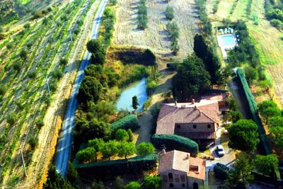 Image de Exclusive Rental for Families or Groups in the heart of Tuscany