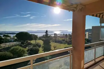 Image de Beau T3 3* Ă 50m de la plage avec piscine, tennis et parking.