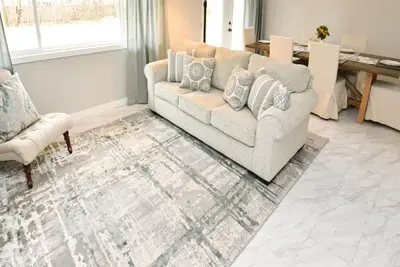 Image de Modern home just mins to Notre Dame! (52723)