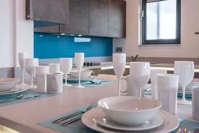 Image de Central penthouse with private hot tub and views