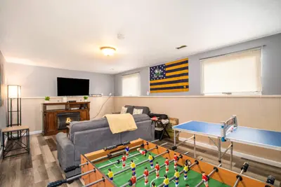 Image de The Irish Retreat 4Bedrooms, 2 miles from Campus, Foosball, Bbq