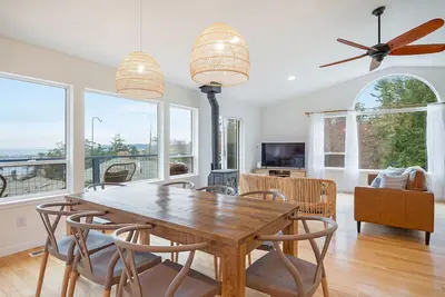 Image de Perch - Seascape Summit: Oceanview 3br/3ba, dog friendly, Quiet & Private!