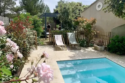 Image de La Pomme de Pin:Charmante maison et sa piscine chauffée au pied des Alpilles