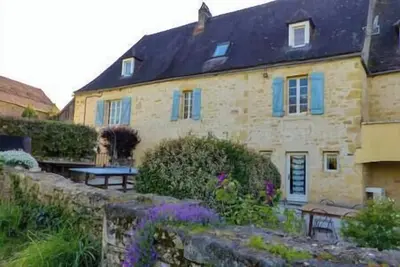 Image de Gite studio Les Milandes en rez de jardin