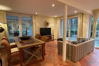 Image de Romantic villas right next to Schlössle Park, 2 minutes' walk to the beach