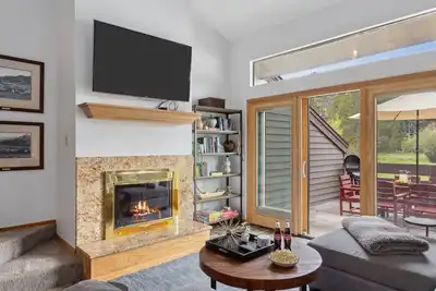 Outpost: Primrose 1715 - Aspens Condo
