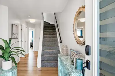 Image de Compass Pointe Condominium - Steps to downtown, close to Lake Michigan