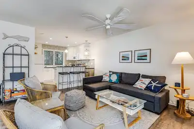 Image de Villas of Bethany West townhome with WiFi, patio, pool, & tennis/pickleball