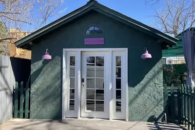 Image de Cozy 1935 Farmhouse Cottage