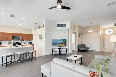 Image de Four Bedrooms, 3 Baths, No Rear Neighbors, Just Minutes walk  to Clubhouse